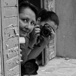 Jurnalis Lepas Paparazzi Yang Mengincar Foto Artis Terkenal