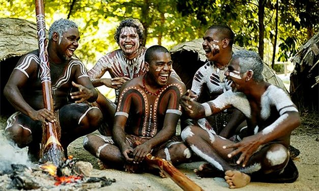 Masyarakat Pribumi Asli Yaitu Dari Suku Aborigin