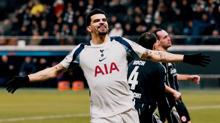 Tim Asal Inggris Tottenham Hotspur Dengan Kontroversi