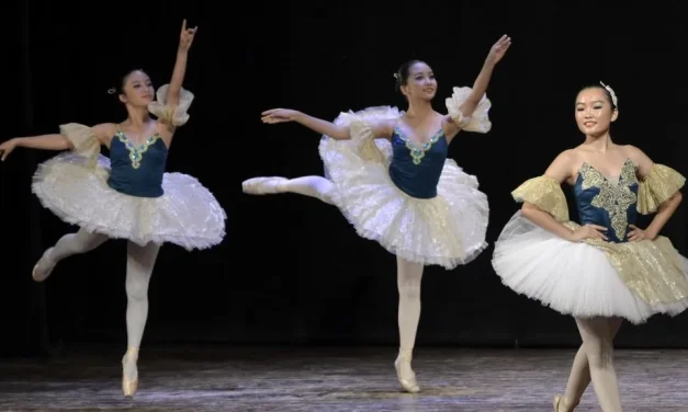 Tarian Klasik Balet Yang Dengan Teknik Dan Perlengkapan Khusus