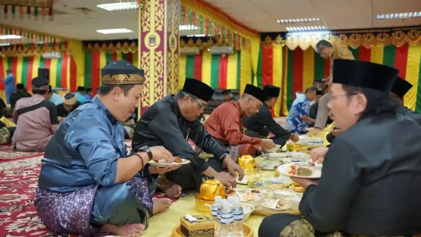 Kegiatan Makan Bersama Atau Kenduri Di Beberapa Daerah