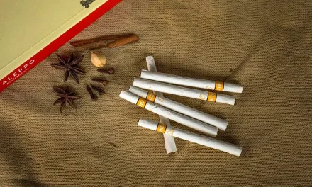 Tembakau Rokok Yang Tidak Memakai Filter Atau Kretek