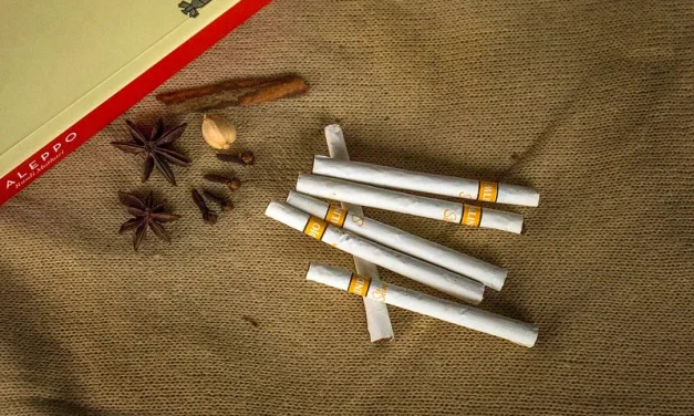 Tembakau Rokok Yang Tidak Memakai Filter Atau Kretek
