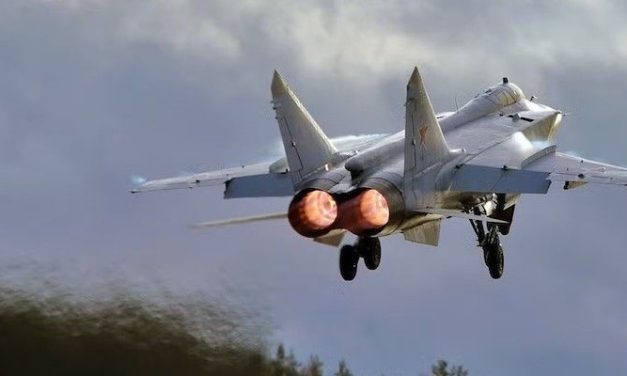 Pesawat Militer Jet Tempur Akselerasi Yang Sangat Baik