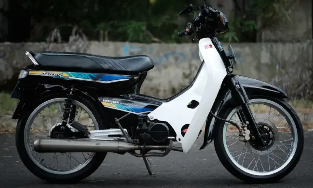 Kendaraan Antik Astrea Sebuah Motor Dahulu