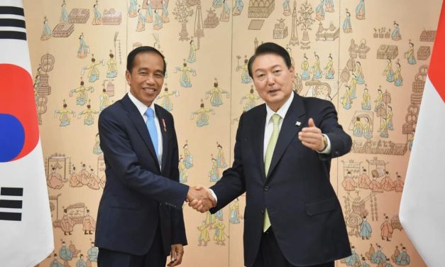 Seorang Pemimpin Negara Yang Memiliki Kebijakan Pemerintah