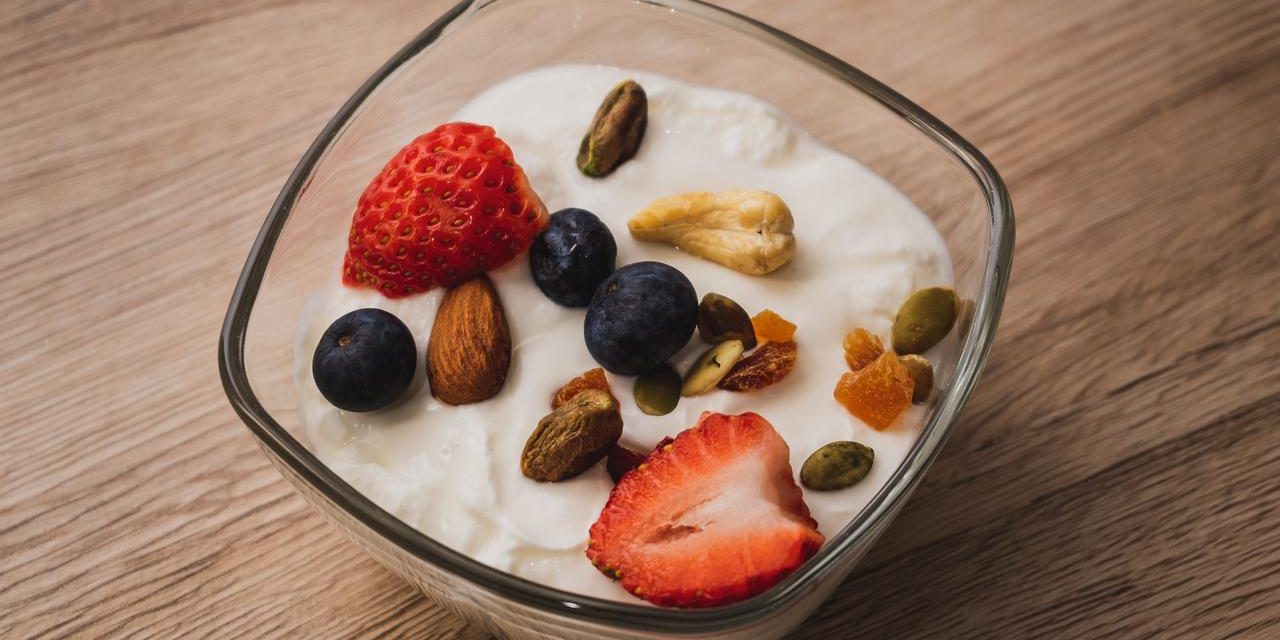Olahan Susu Yogurt Dengan Bakteri Baik Di Dalam