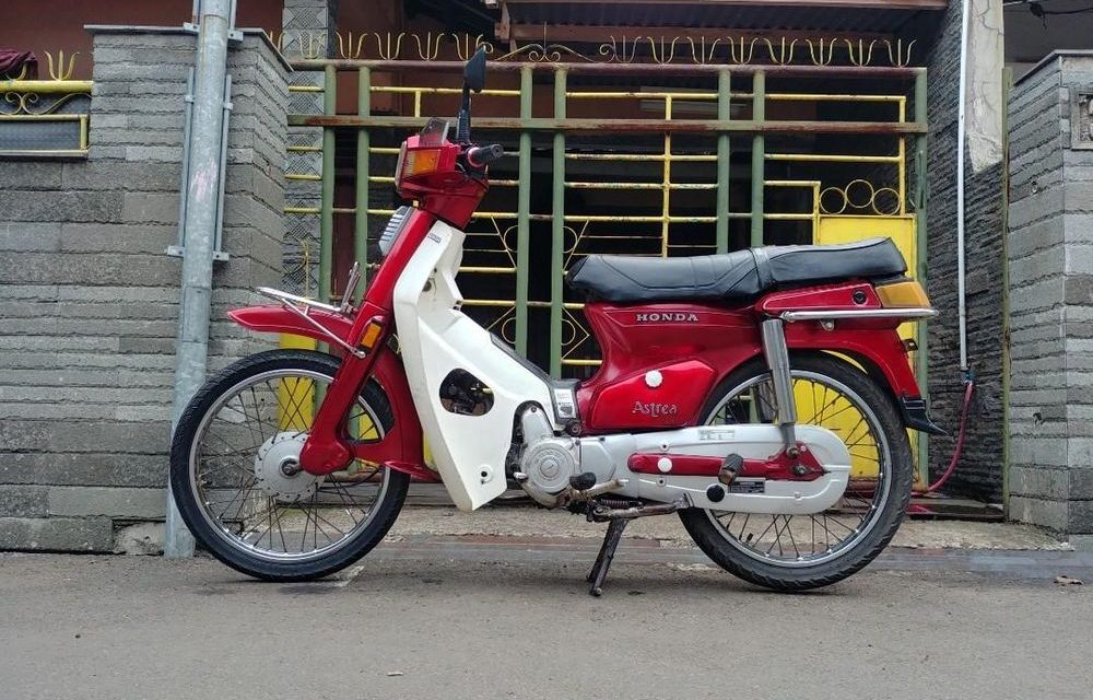 Kendaraan Lama Motor Bebek Honda Astrea