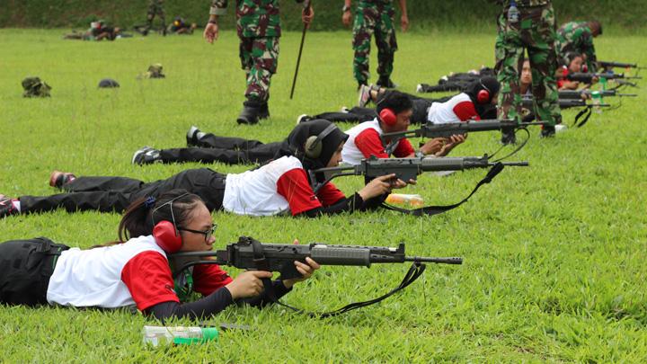 Olahraga Penguji Tembakan Sesuai Dengan Sasaran Target