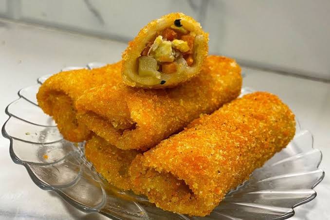 Hidangan Goreng Risol Dengan Variasi Isian