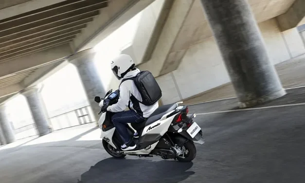 Kendaraan Zaman Modern Sebuah Motor Matic