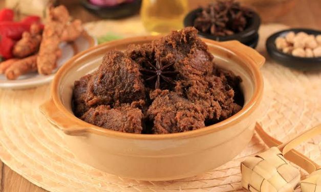 Makanan Padang Rendang Yang Sudah Mendunia