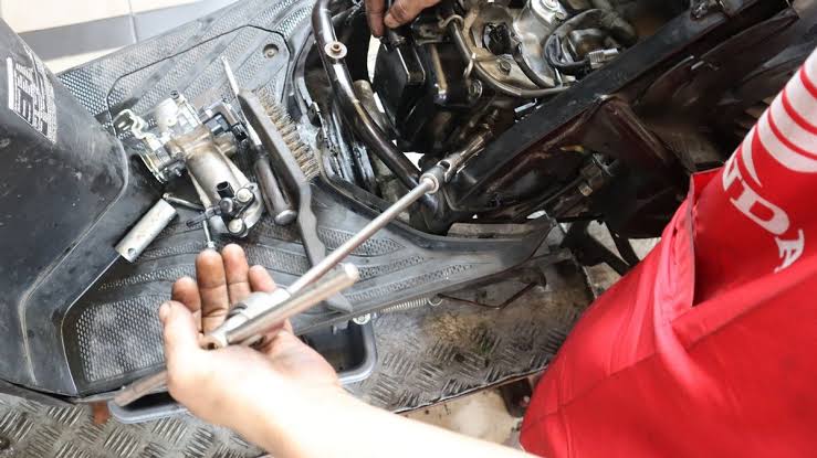 Komponen Mesin Busi Motor Pada Kendaraan