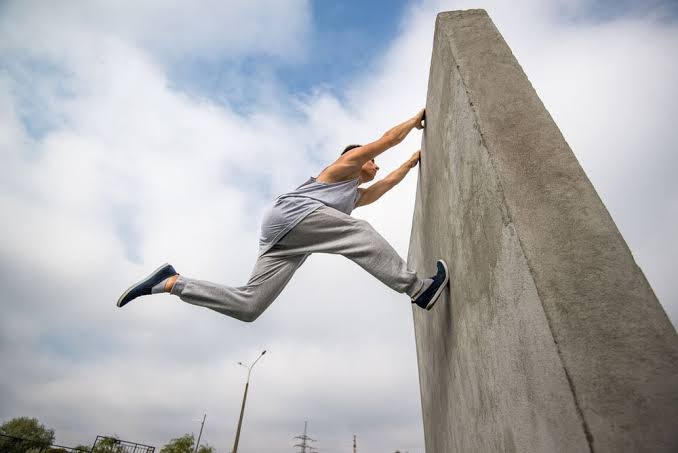 Aktivitas Fisik Parkour Dengan Beberapa Cedera Di Alami