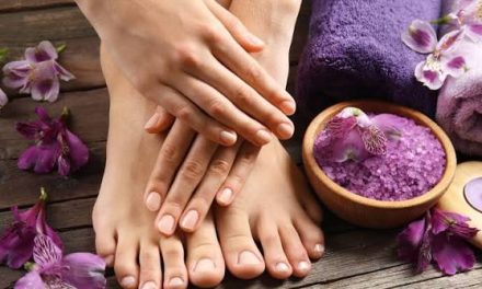 Suatu Perawatan Pedicure Pada Kecantikan Kuku Kaki