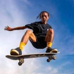 Suatu Olahraga Skateboard Dengan Beberapa Teknik